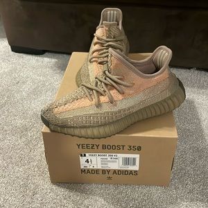 Yeezy Boost 350 V2 Sand Taupe